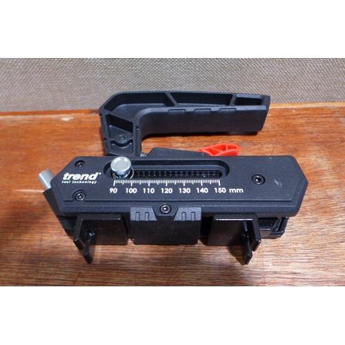 6167 - Trend Concealed Screw Deck Jig, original RRP £41.99 + VAT (AJSAm4-178) *This lot is subject to VAT