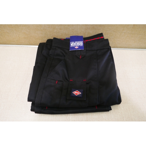 6437 - Lee Cooper workwear trousers, (36W/33L) original RRP £29.95 + VAT (AJSAm4-569) *This lot is subject ... 