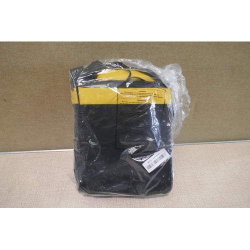 6449 - AA 1685 Cooler Bag - 12V 13L Capacity For Summer Family Picnics Days Out - Keeps Food And Drinks Fre... 