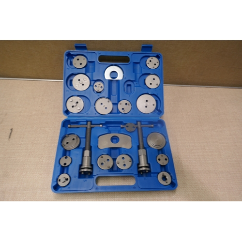 6473 - Caliper tool set, Vevor clamp, Vevor Drain Auger, Dexton pistol grip grease gun and two Faithful til... 