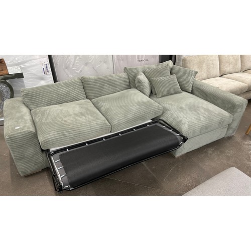 Lot 3008      