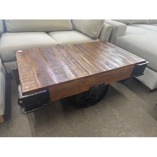 Lot 3057      
