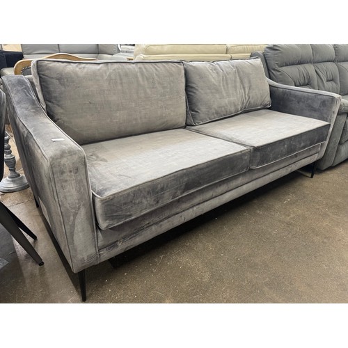 Lot 3083      