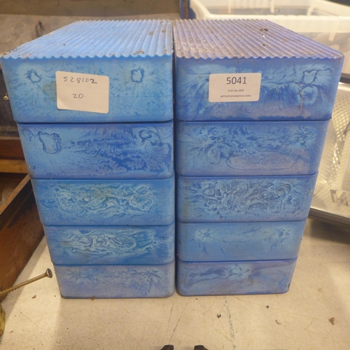 Lot 5041      