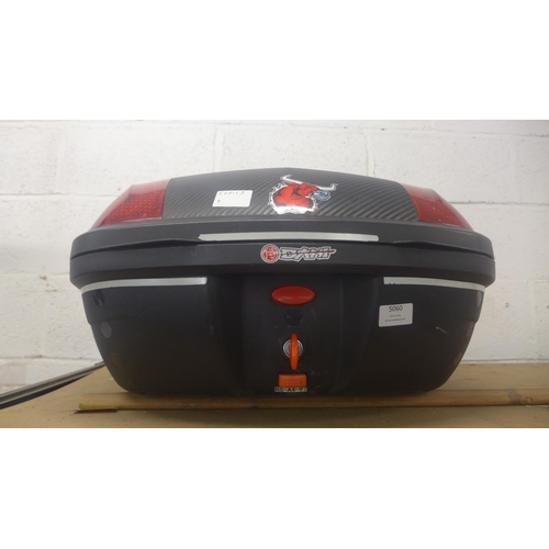 Lot 5060      