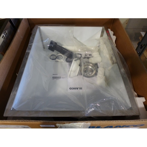 Lot 6004      