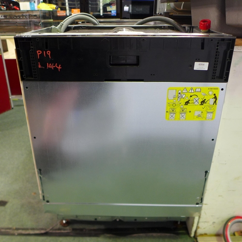 Lot 6064      