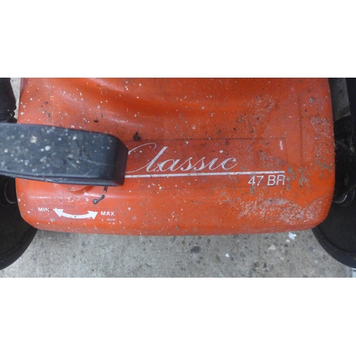 5199 - A Classic 47BR self propelled petrol mower with a Quantum XM 45 engine