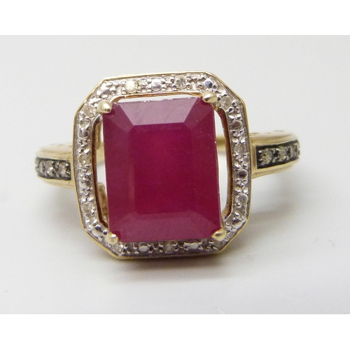 Lot 7011      