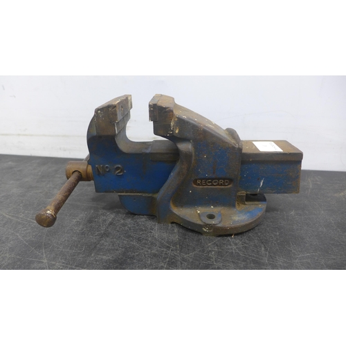 Lot 5001      