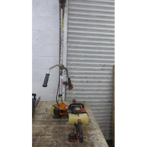 5172 - A Stihl FS80 petrol bush cutter and a Mountfield HT55 petrol hedge cutter