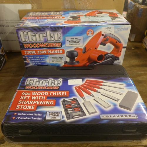 5298 - A boxed Clarke woodworker 720w, 230v planer and a boxed Clarke woodworker 6 piece wood chisel set wi... 