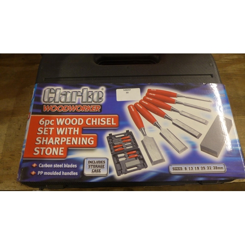 5298 - A boxed Clarke woodworker 720w, 230v planer and a boxed Clarke woodworker 6 piece wood chisel set wi... 