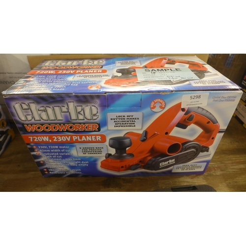 5298 - A boxed Clarke woodworker 720w, 230v planer and a boxed Clarke woodworker 6 piece wood chisel set wi... 