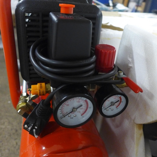 5320 - A boxed Bandit air compressor *This lot is subject to VAT