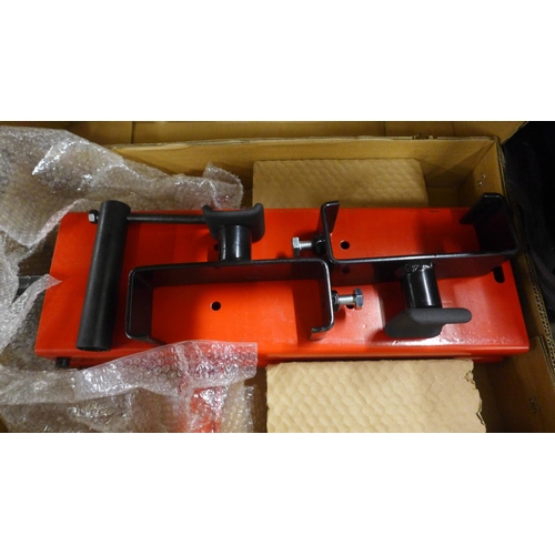 5324 - A boxed 100lb mini motorcycle lift *This lot is subject to VAT