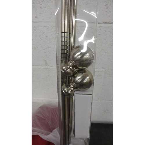 5326 - A bay window curtain pole and fitting and a set of deep red curtains