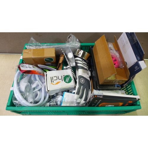 6147 - A box of miscellanous items to include shower heads/hoses, 3M insulated gloves, humidifier tablets, ... 