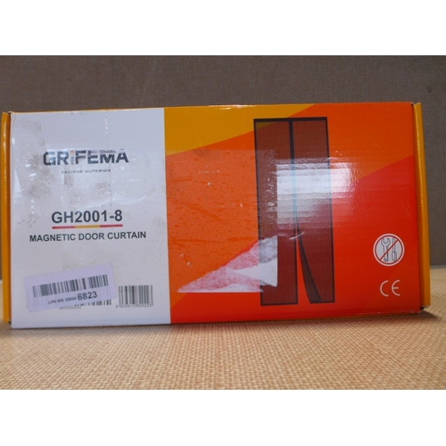 6125 - A box of kitchen items to include Joseph Joseph cutlery holder, kitchen scales, BBQ, etc.  *This lot... 