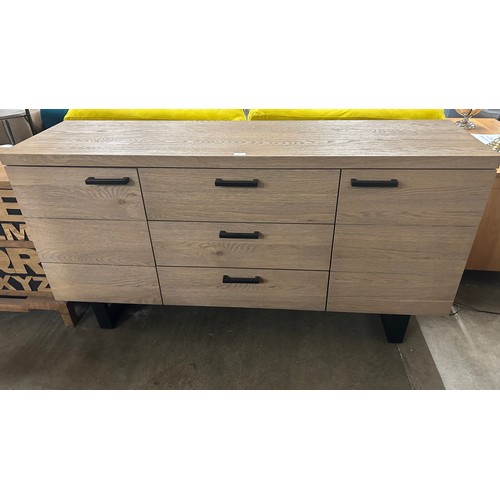 Lot 3051      