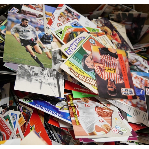 A very large collection of football collectors cards including, vintage ...