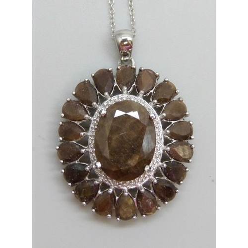 Lot 7033      