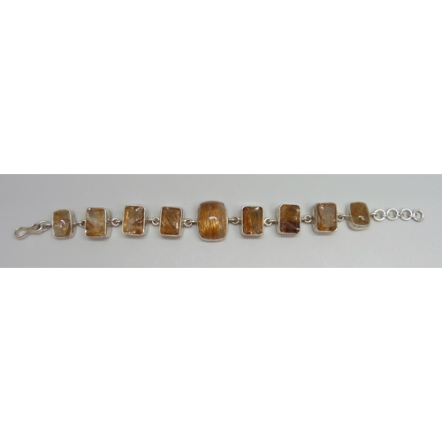 Lot 7036      