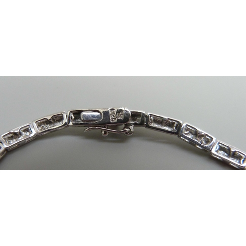 7044 - A hallmarked silver tennis necklace set with white stones, 21g, 40.5cm