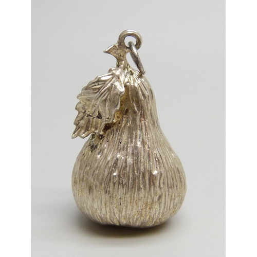 Lot 7051      