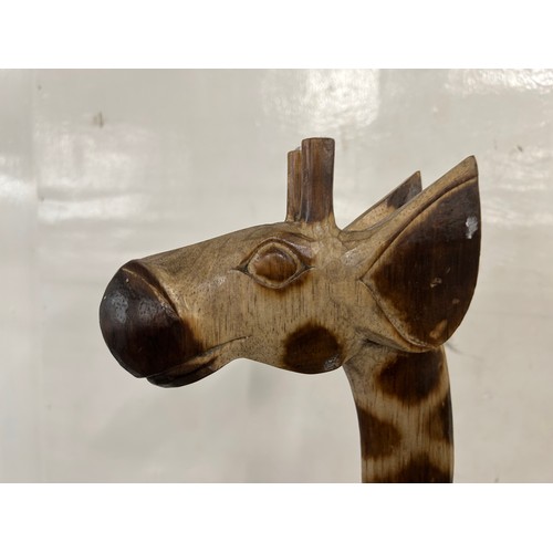 3014 - A medium giraffe decoration