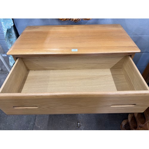 3019 - A Malmo oak 3 drawer chest