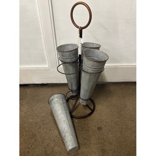 3022 - A metal umbrella stand