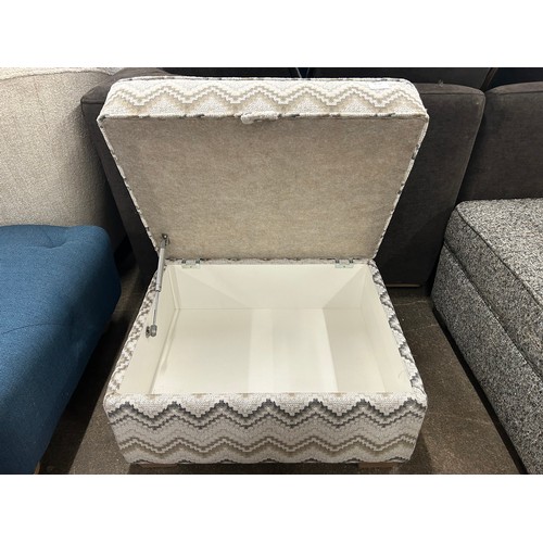 Lot 3074      