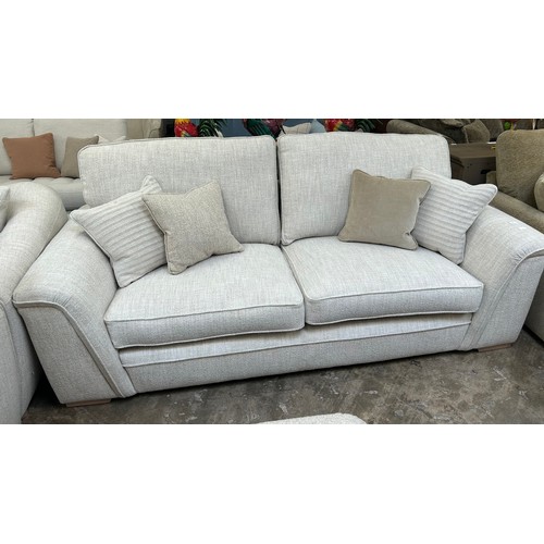 Lot 3071      
