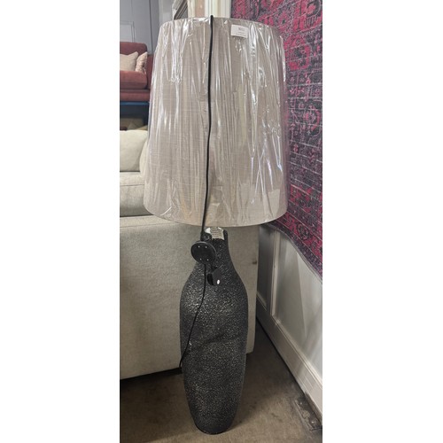 Lot 3011      