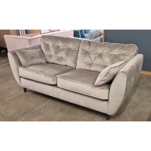 Lot 3084      