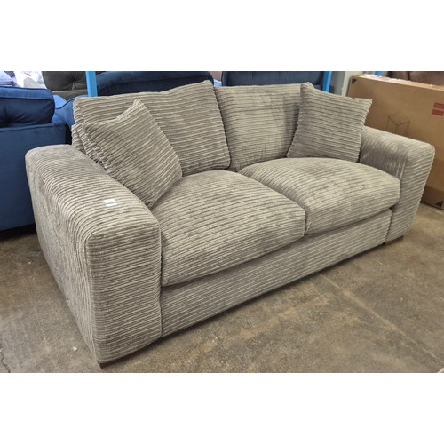 Lot 3111      