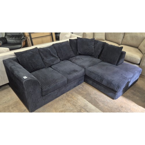 Lot 3202      