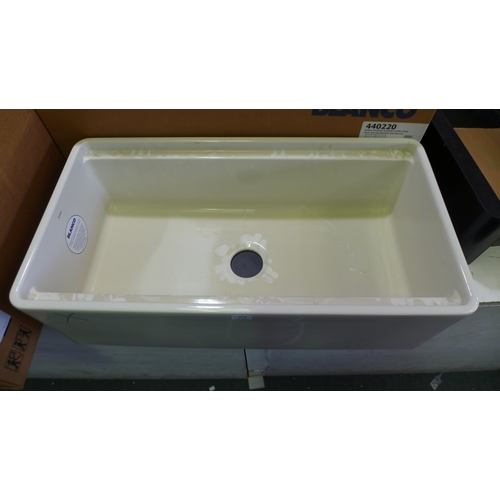 Lot 6058      