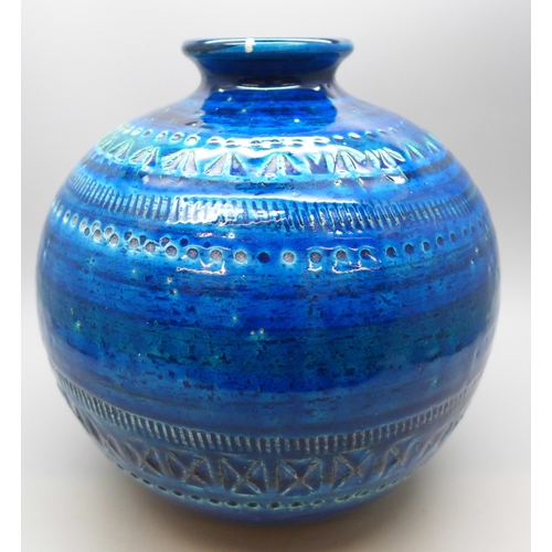 2009 - A Bitossi Italian vase, 15.5cm, small chip on the rim