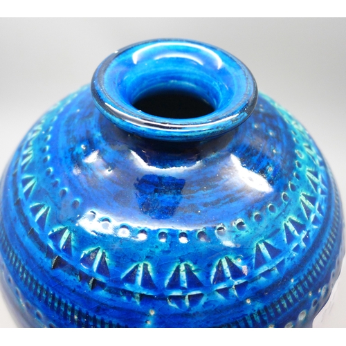 2009 - A Bitossi Italian vase, 15.5cm, small chip on the rim