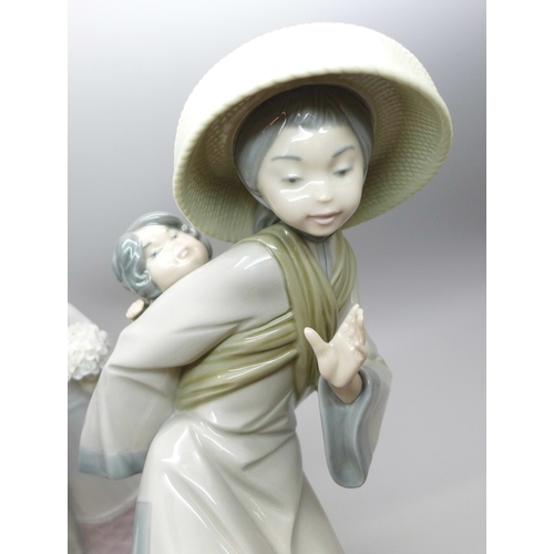 2011 - Two Lladro figures, wedding day bride and groom, 19.5cm, and 5123 My Precious Bundle