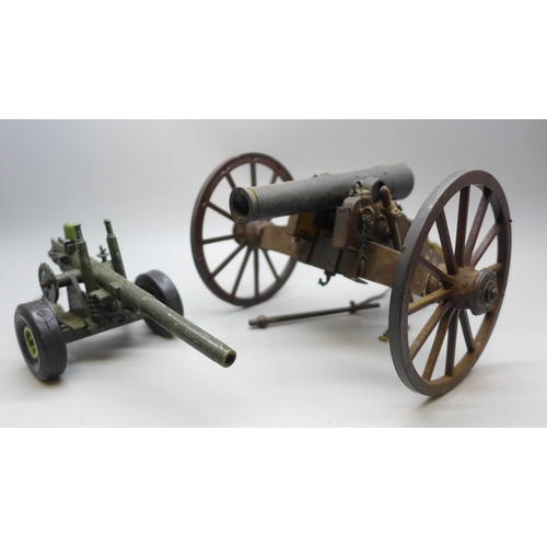 2018 - A Crescent Toys model field gun and one other a/f