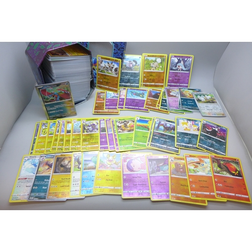 2042 - A collection of 400 Holographic Pokémon cards including Black Star Rares and Reverse Holos