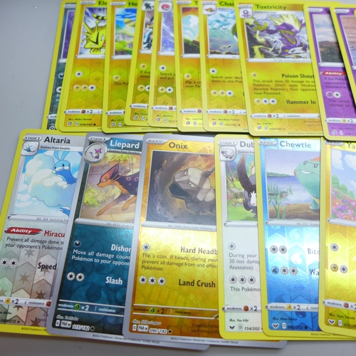 2042 - A collection of 400 Holographic Pokémon cards including Black Star Rares and Reverse Holos