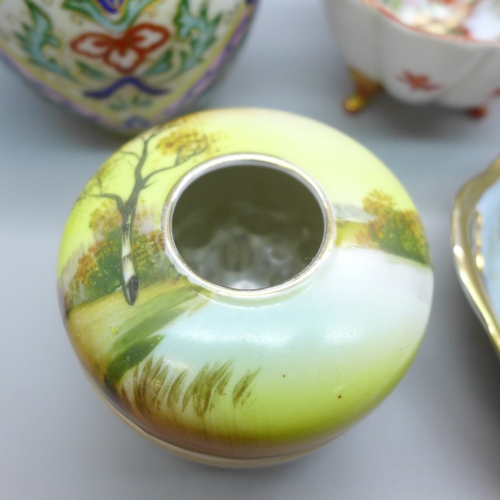 2047 - Five pieces of Noritake Japanese porcelain, vase a/f