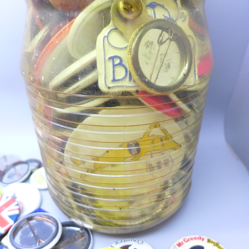 2055 - A large collection of vintage badges