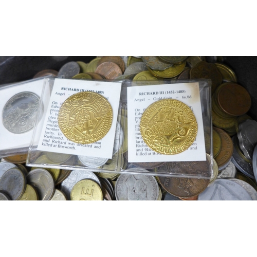 2061 - Coins; a money box of assorted world coins and some banknotes