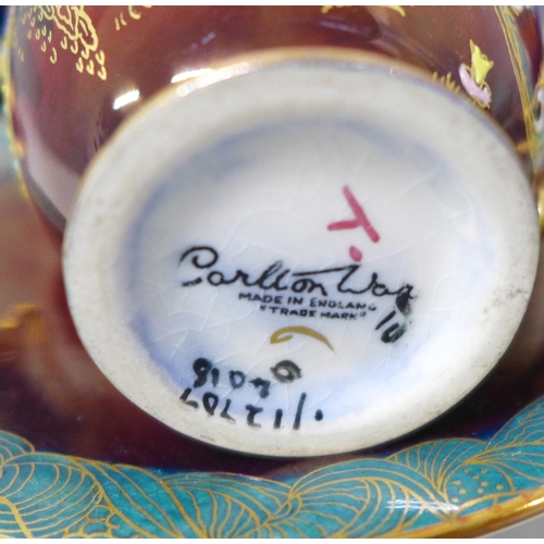 2070 - A collection of six Art Deco circa. 1920s Carlton Ware coffee cups and saucers, various designs incl... 