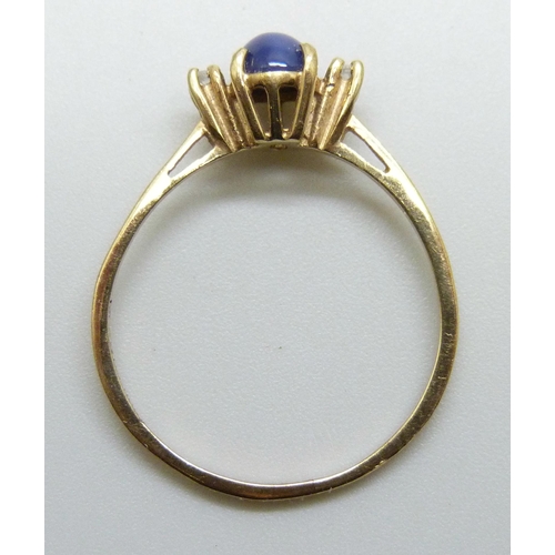 7194 - A 9ct gold, star sapphire and diamond ring, 1.5g, R